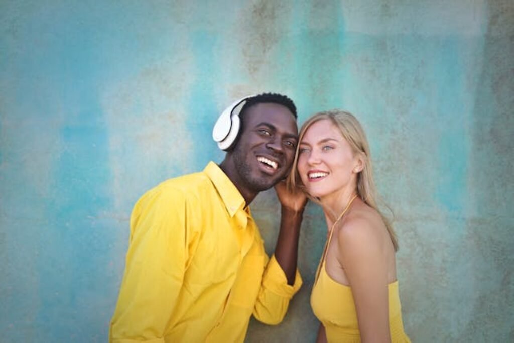 Headphones offer two primary connectivity options: wired and wireless, each with distinct advantages - Dealibrium