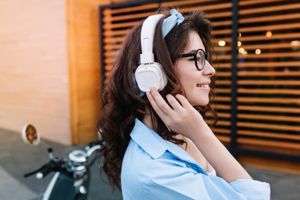 Work From Home Warriors: Home Office Bluetooth Headsets - Dealibrium